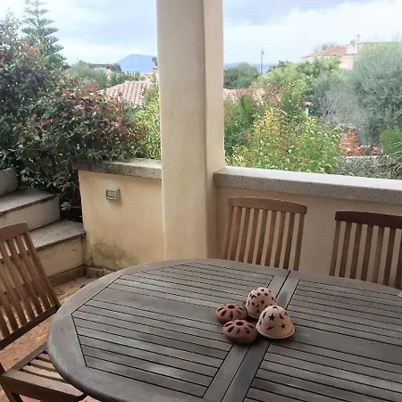 I Mari F Apartment *